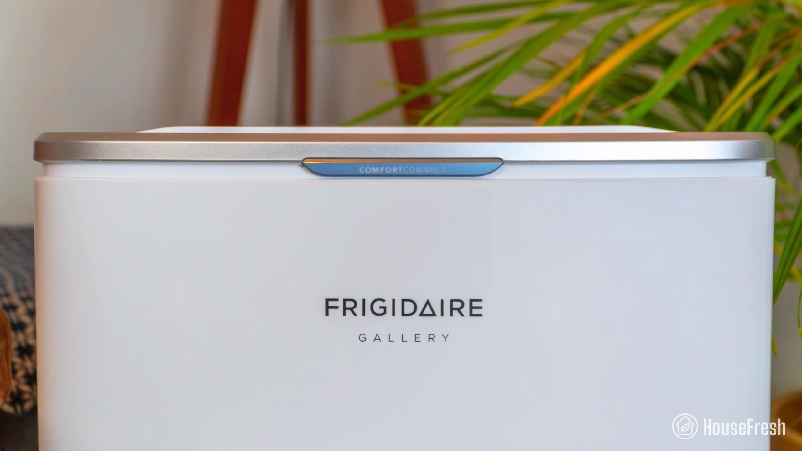 Frigidaire FGAC5044W1 Top 1