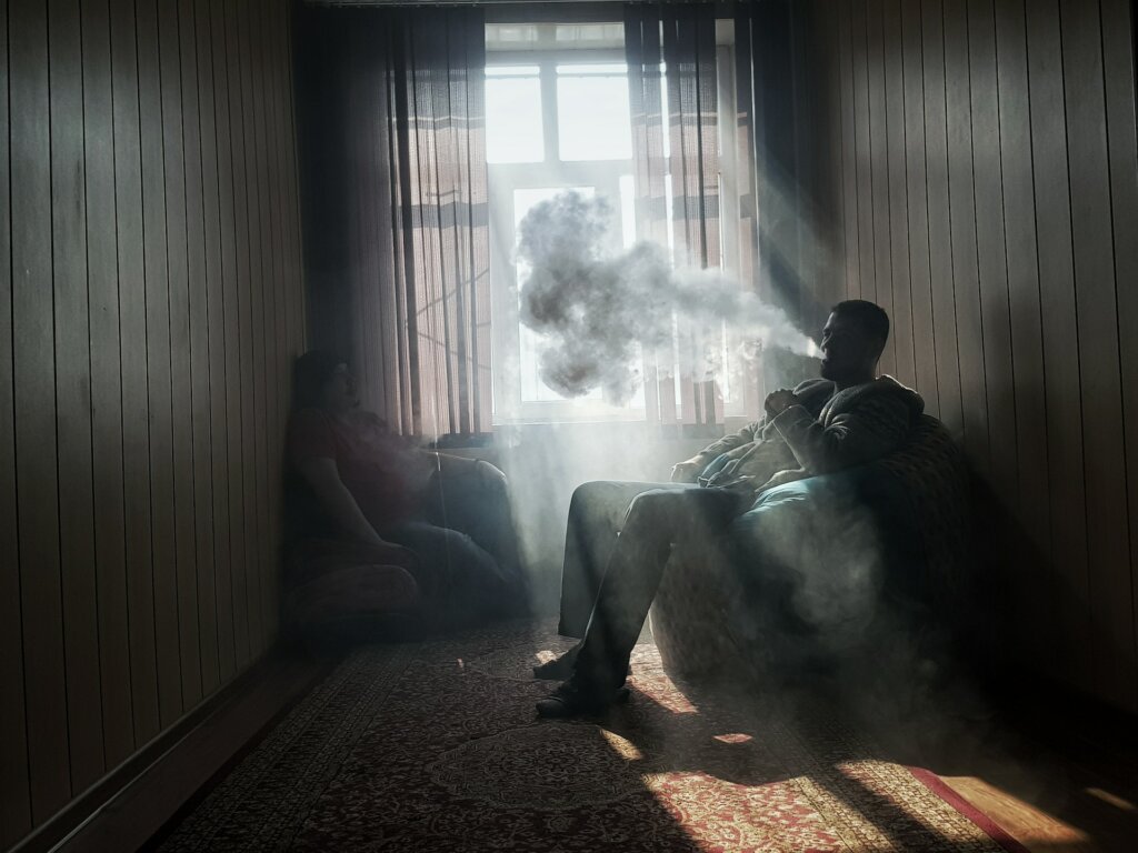 Neighbors Nose Knows The Truth About Weed Smell Outdoors - lfuueks