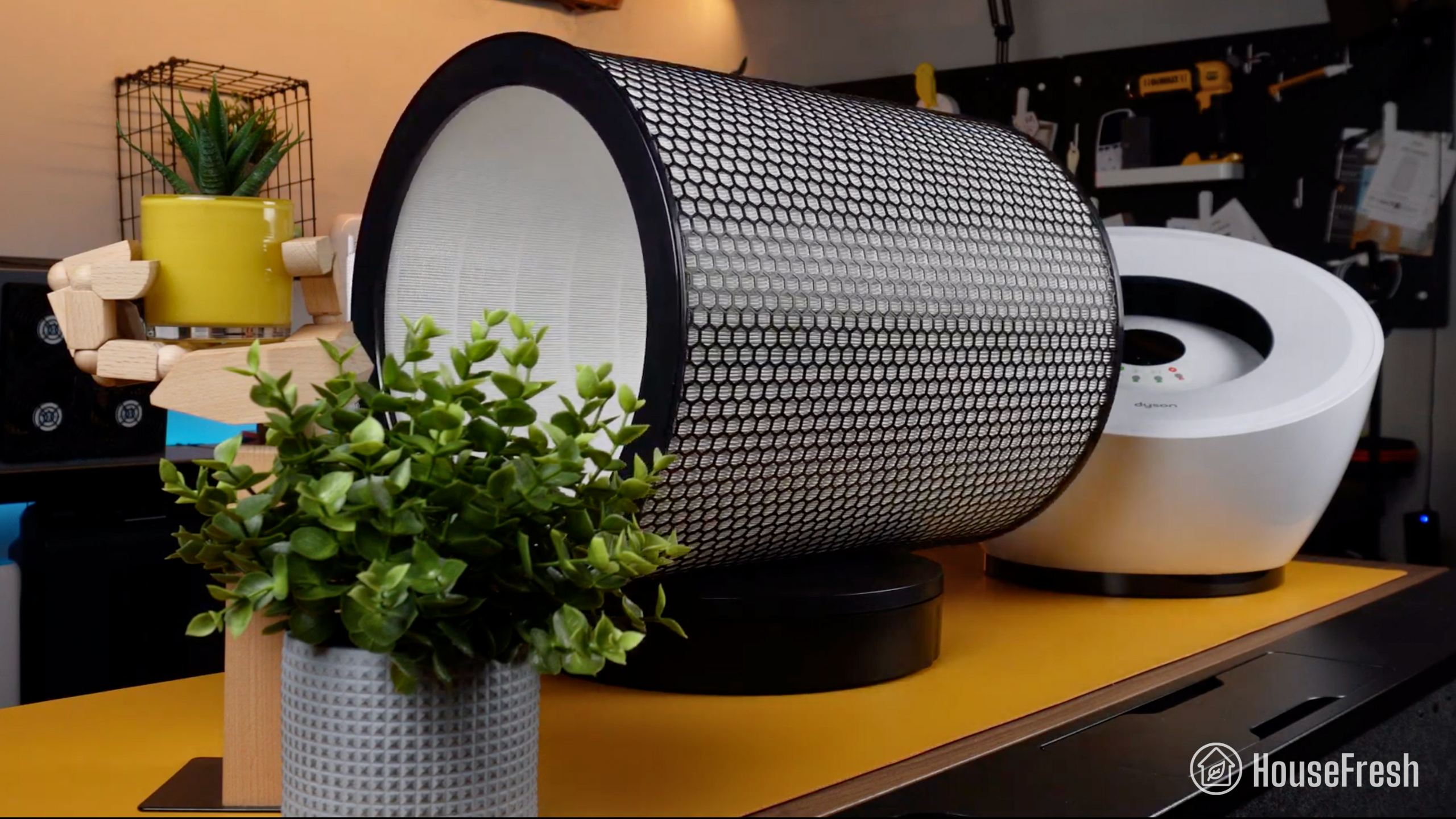 Dyson-Big+Quiet-BP06-HEPA HEPA filter inside the Dyson BP06 air purifier